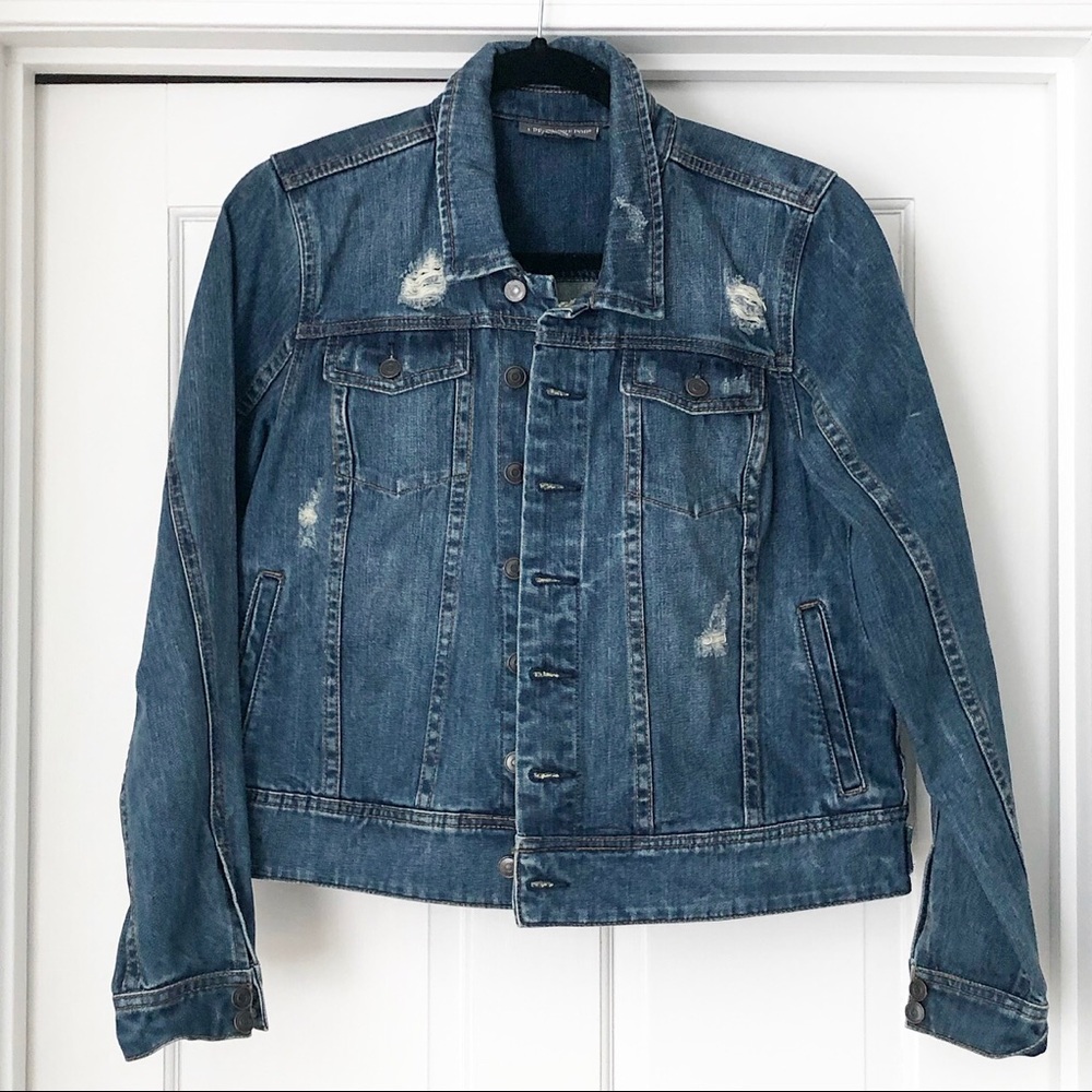 SOLD A Pea in the Pod Maternity Denim Jacket - Picture 1 of 8